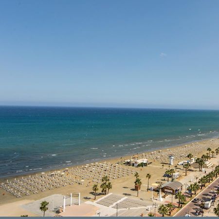 Elena Court Apt 401 Daire Larnaca Dış mekan fotoğraf
