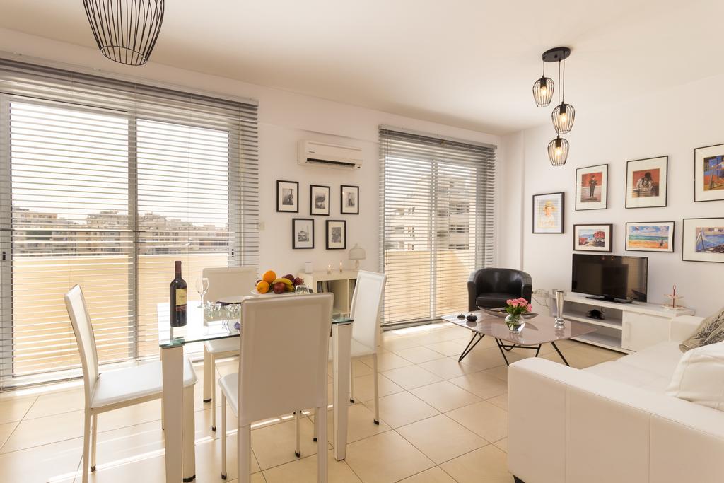Elena Court Apt 401 Daire Larnaca Dış mekan fotoğraf